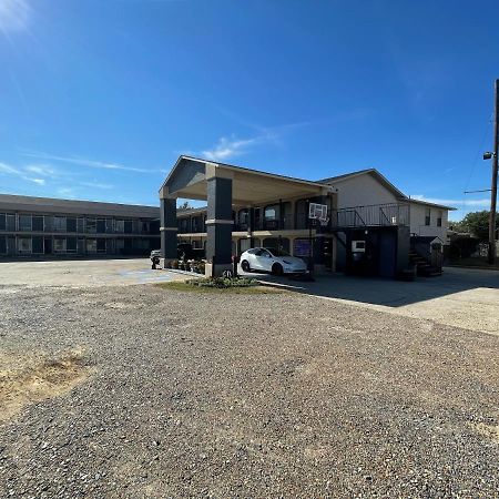 Best Budget Inn Bastrop Exterior photo